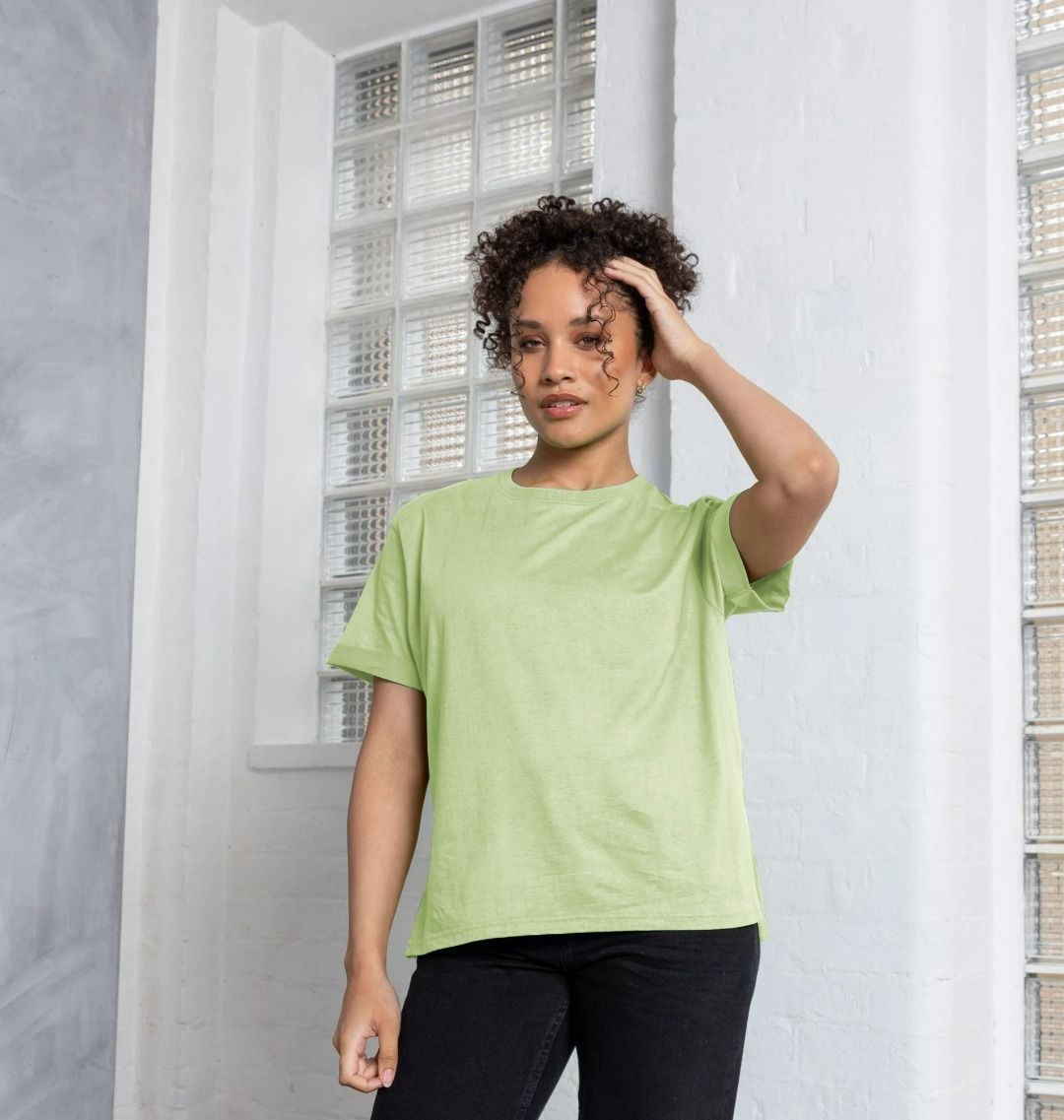 Women's organic cotton relaxed fit t-shirt