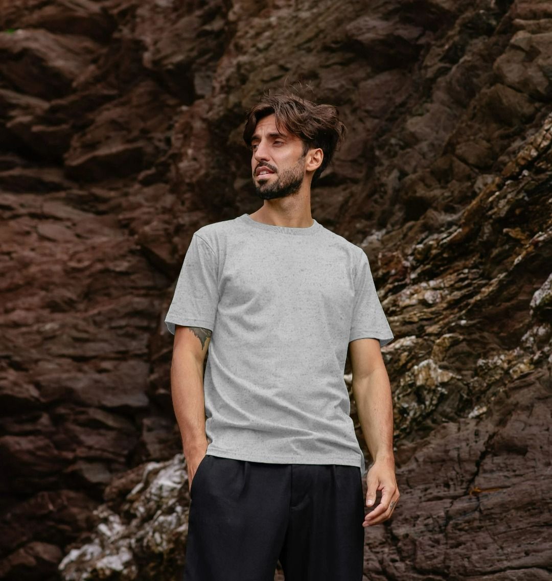 Men's sustainable essential t-shirt