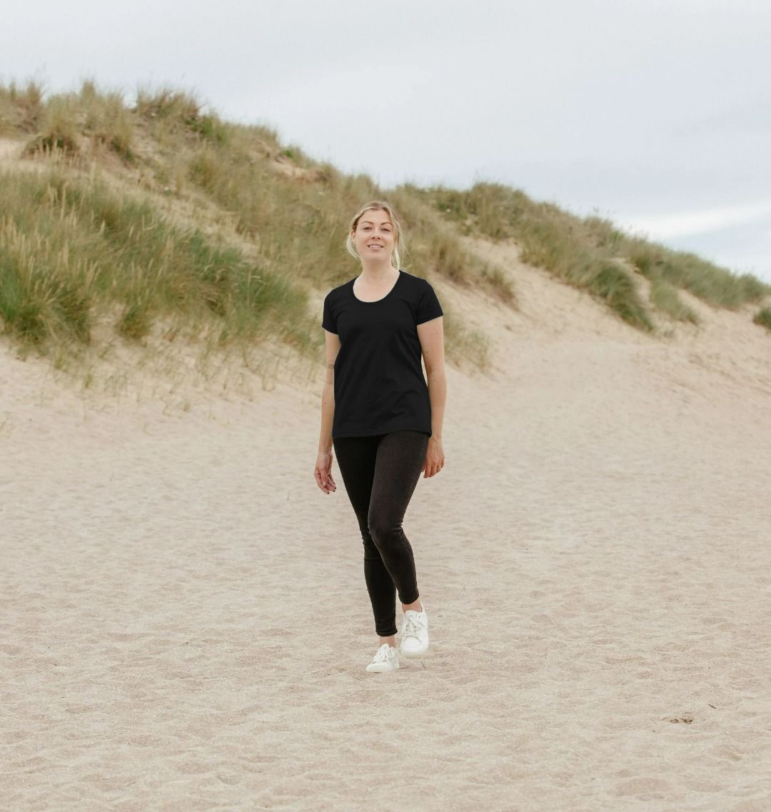 Women's organic cotton scoop neck t-shirt