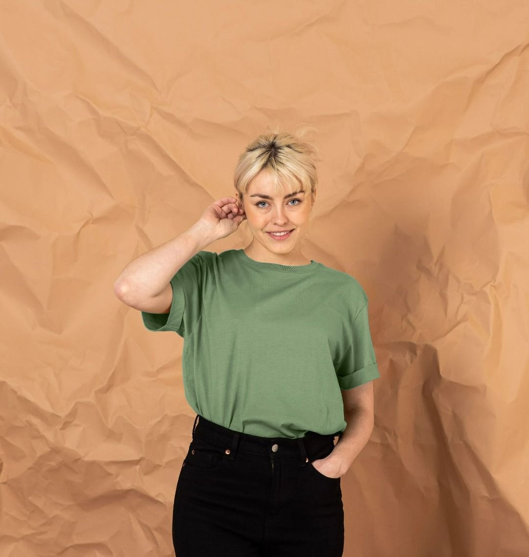 Women's organic cotton relaxed fit t-shirt
