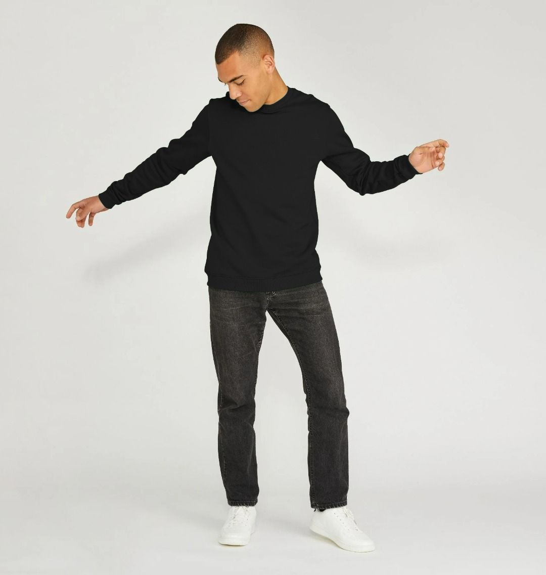 Men's sustainable essential sweatshirt