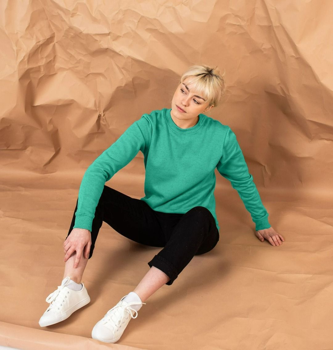 Women's sustainable essential sweatshirt