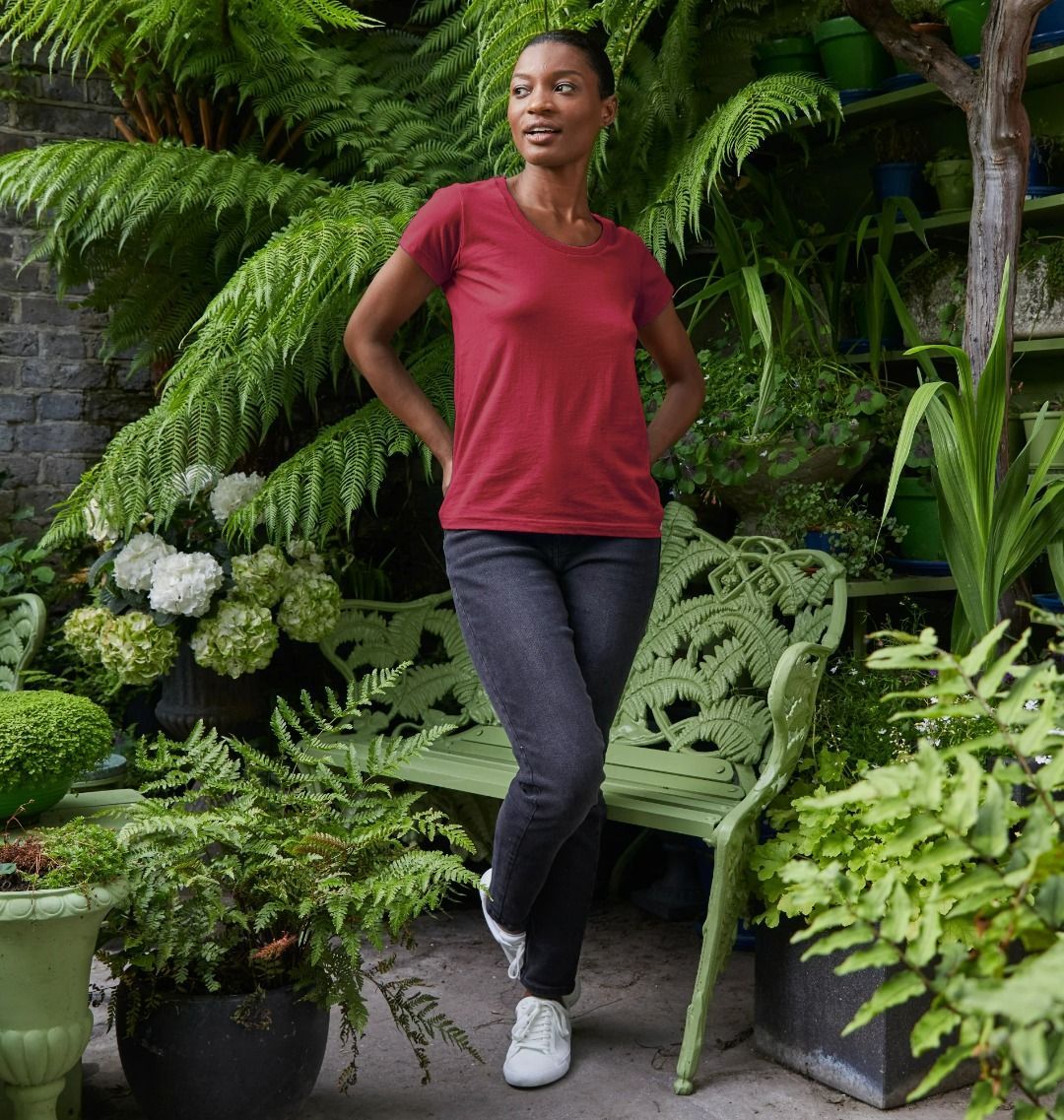 Women's organic cotton scoop neck t-shirt