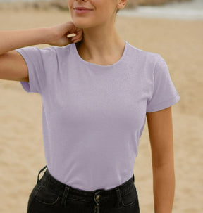 Women's sustainable essential t-shirt